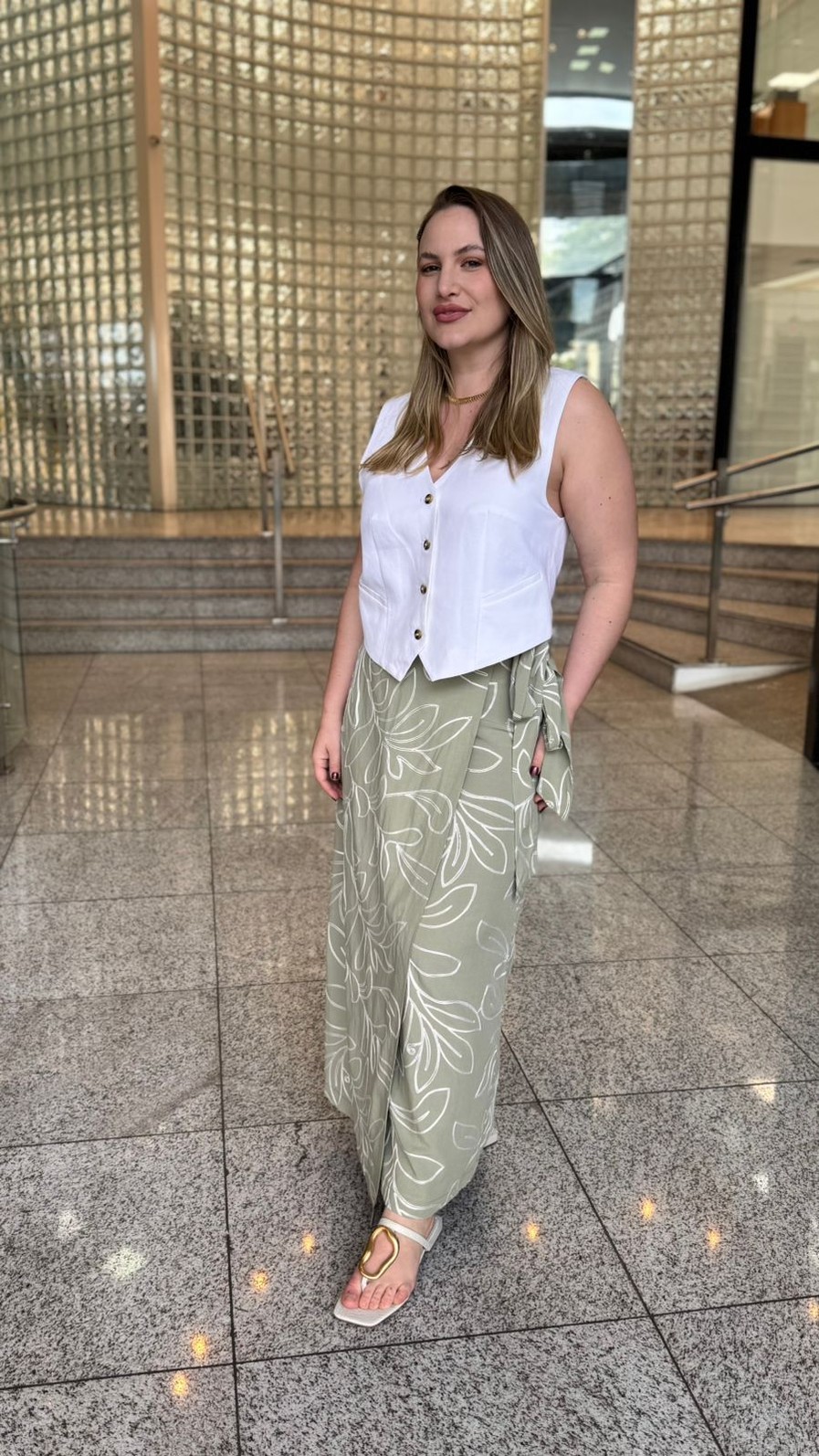 SAIA PAREO TECIDO BORDADA VERDE  ALECRIM MY PLACE