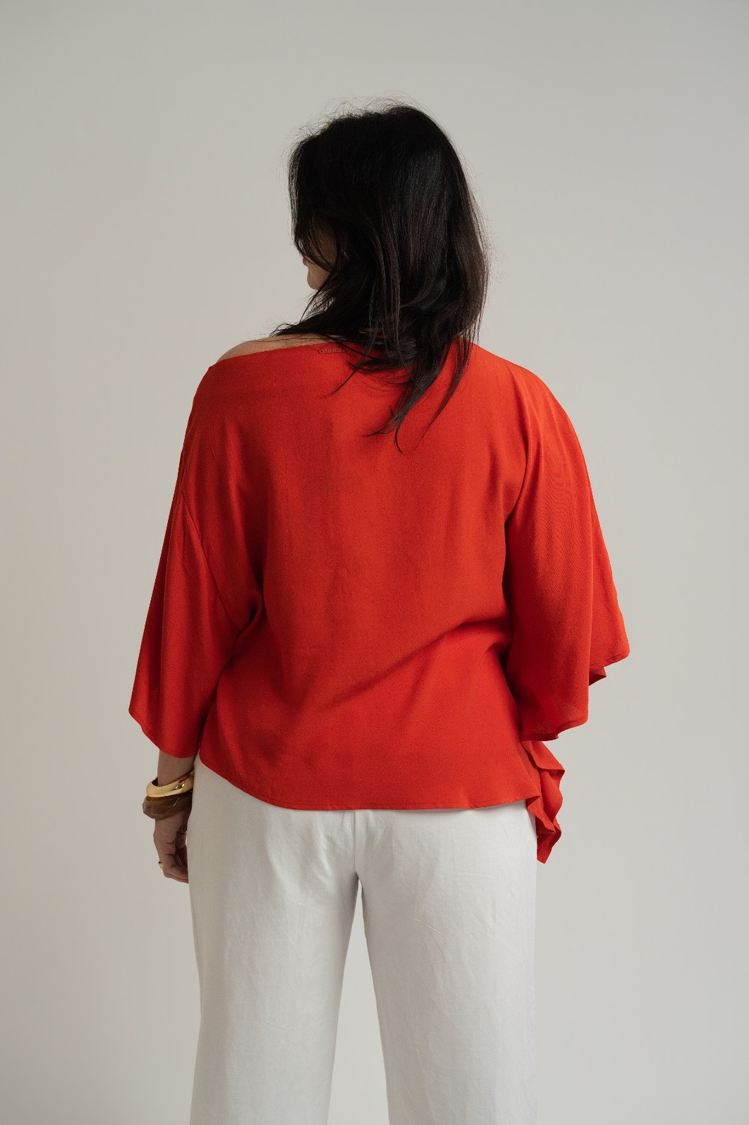 BLUSA ASSIMÉTRICA ONE SHOULDER DROP LARANJA SARDONI FORUM BLUSA ASSIMÉTRICA ONE SHOULDER DROP LARANJA SARDONI FORUM