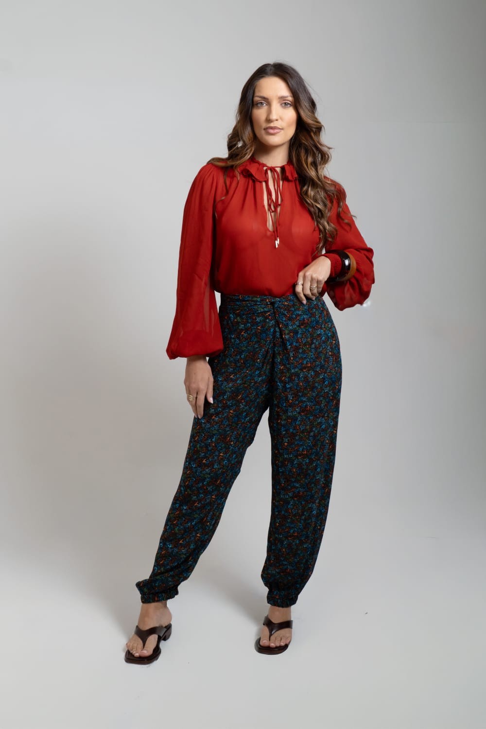 BATA COM GOLA BABADO VERMELHO ANIMALE BATA COM GOLA BABADO VERMELHO ANIMALE