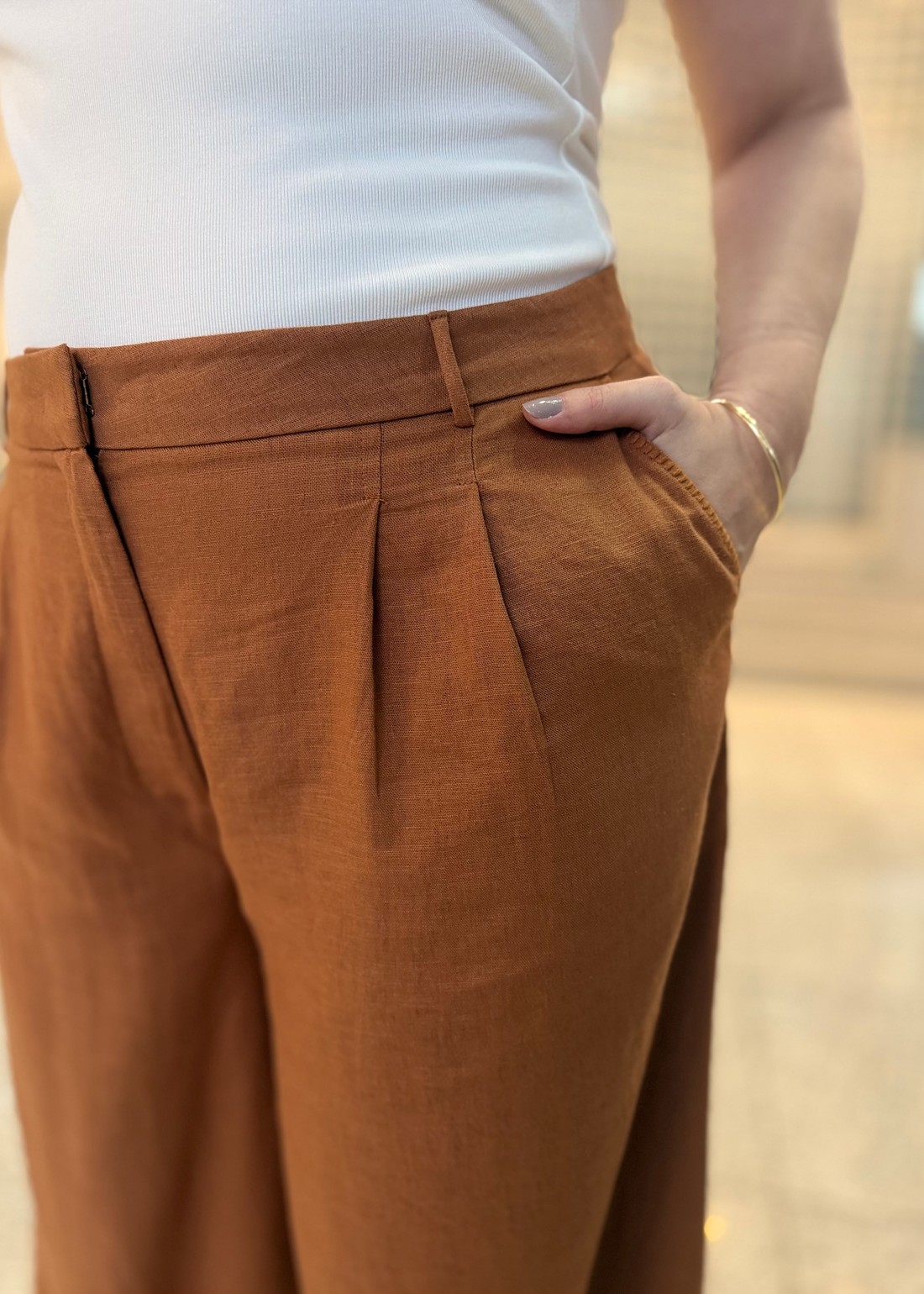 CALCA CINTURA ALTA PANTALONA COM LINHO TERRACOTA LANÇA PERFUME CALCA CINTURA ALTA PANTALONA COM LINHO TERRACOTA LANÇA PERFUME