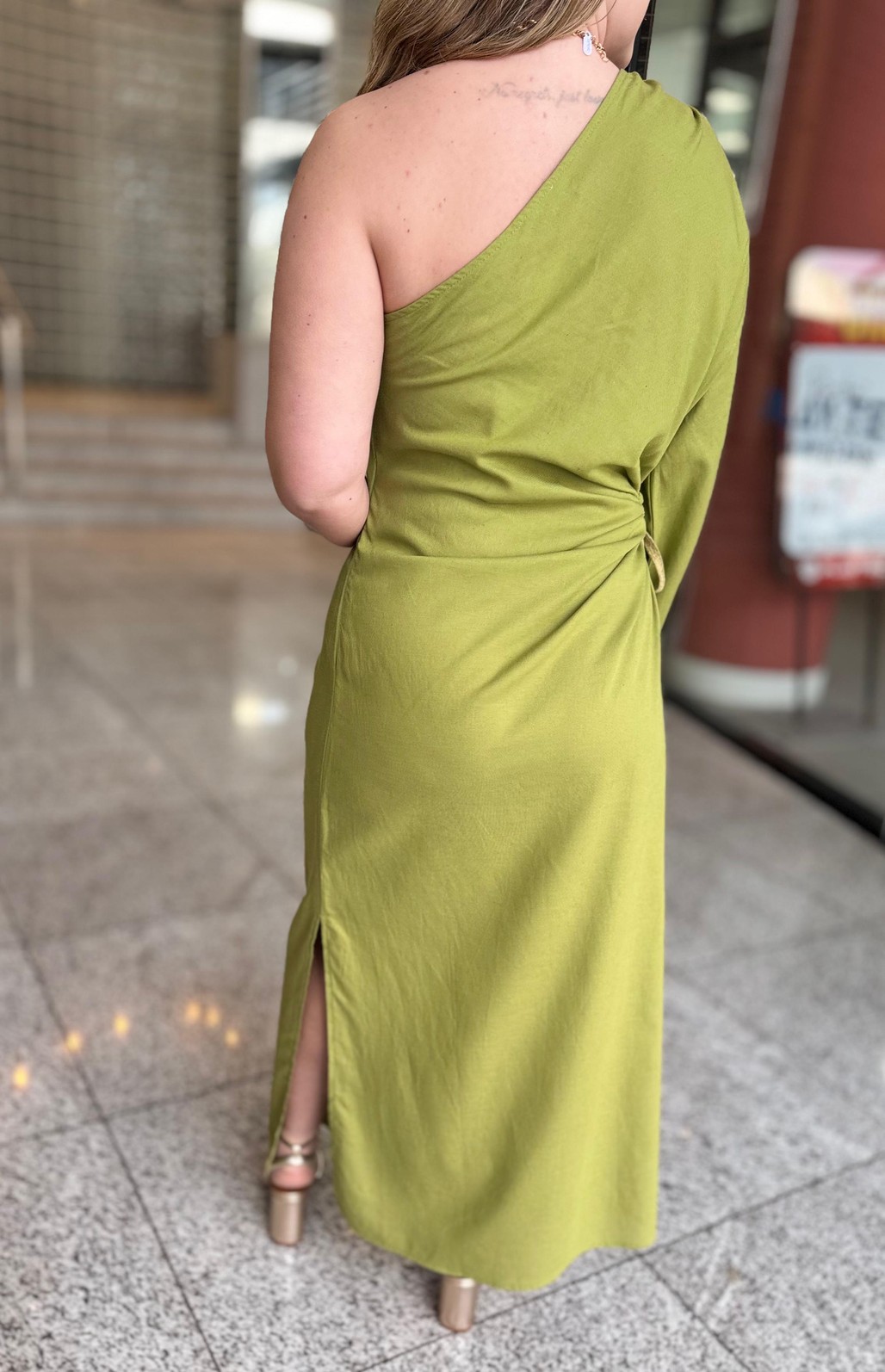 VESTIDO LINHO VERDE MADU FORUM VESTIDO LINHO VERDE MADU FORUM