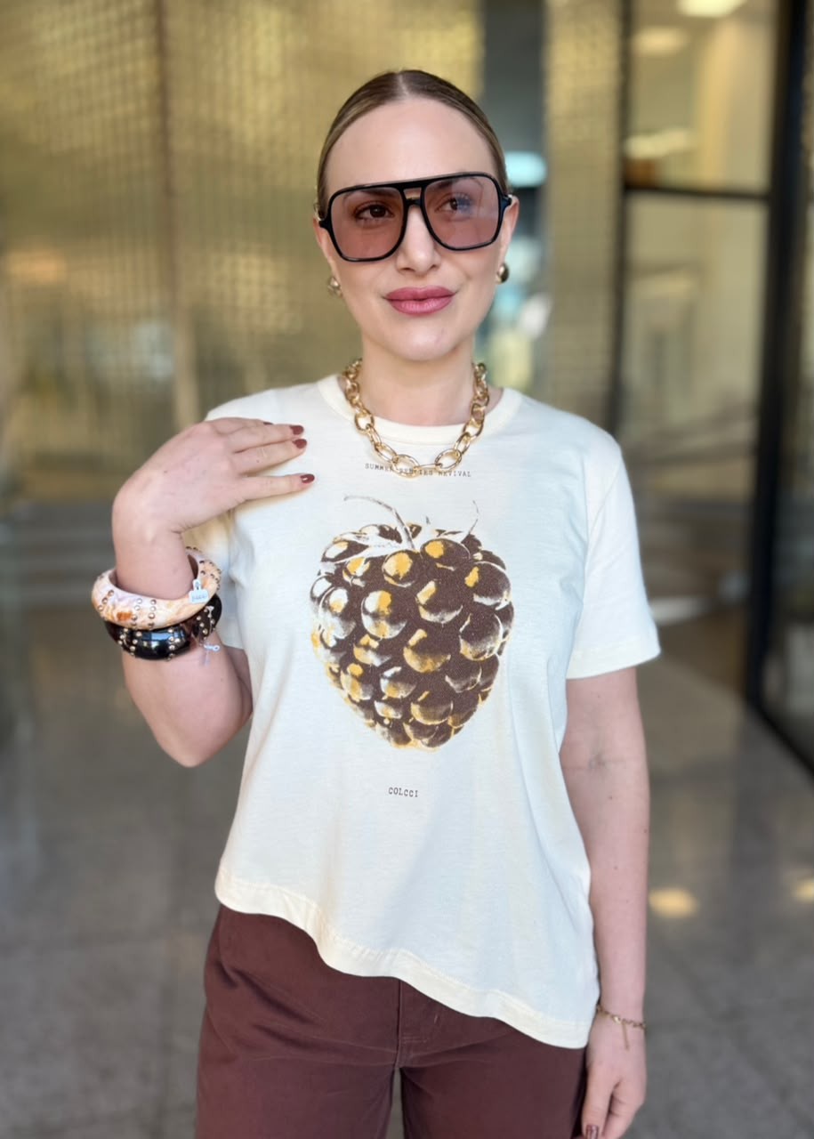 CAMISETA BOY AMPLA ASSIMÉTICA BEGE AFFOGATO COLCCI CAMISETA BOY AMPLA ASSIMÉTICA BEGE AFFOGATO COLCCI