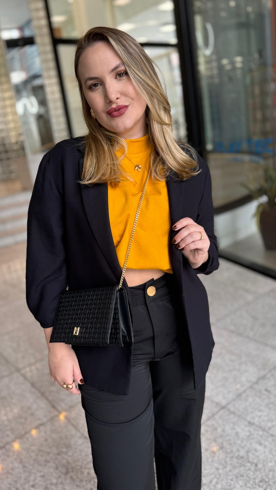 CALÇA  CENOURA PRETA MORENA ROSA