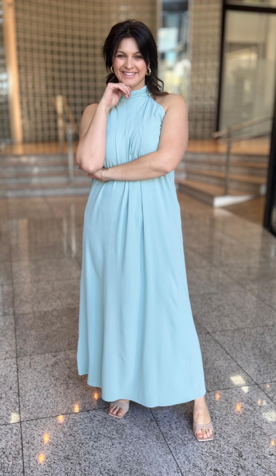 VESTIDO SOLTO GOLA ALTA SEM MANGA LONGO AZUL MORENA ROSA VESTIDO SOLTO GOLA ALTA SEM MANGA LONGO AZUL MORENA ROSA