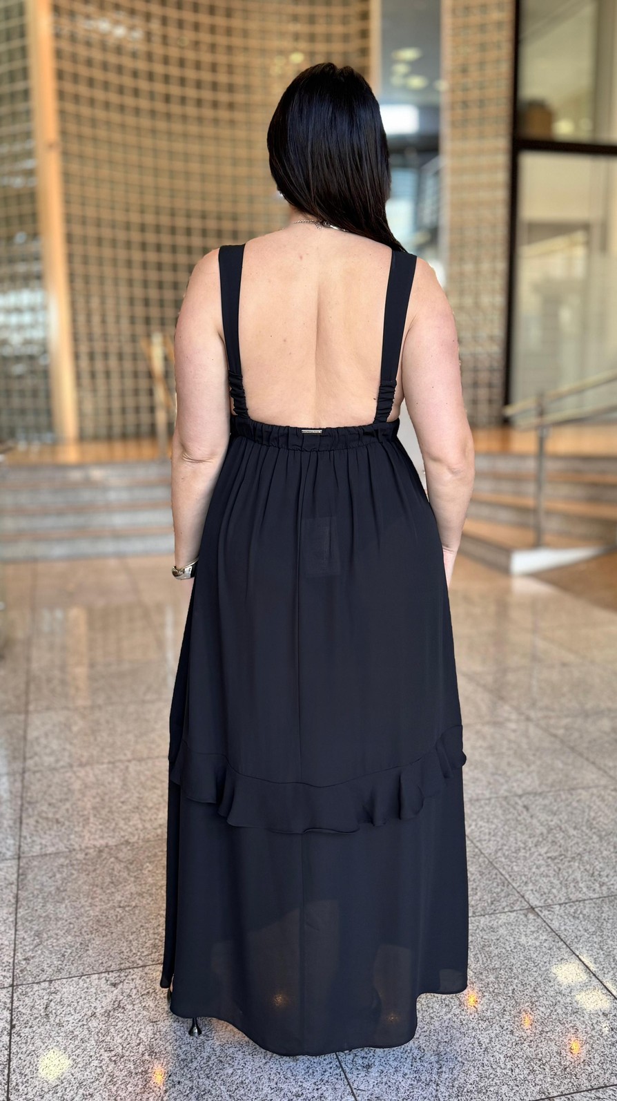 VESTIDO SOLTO DECOTE V COM ALCA MIDI MORENA ROSA