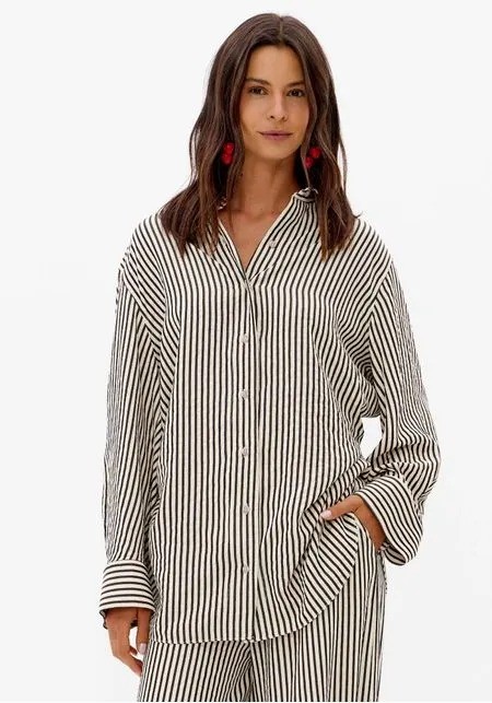 CAMISA OVERSIZED LISTRADA LANÇA PERFUME CAMISA OVERSIZED LISTRADA LANÇA PERFUME