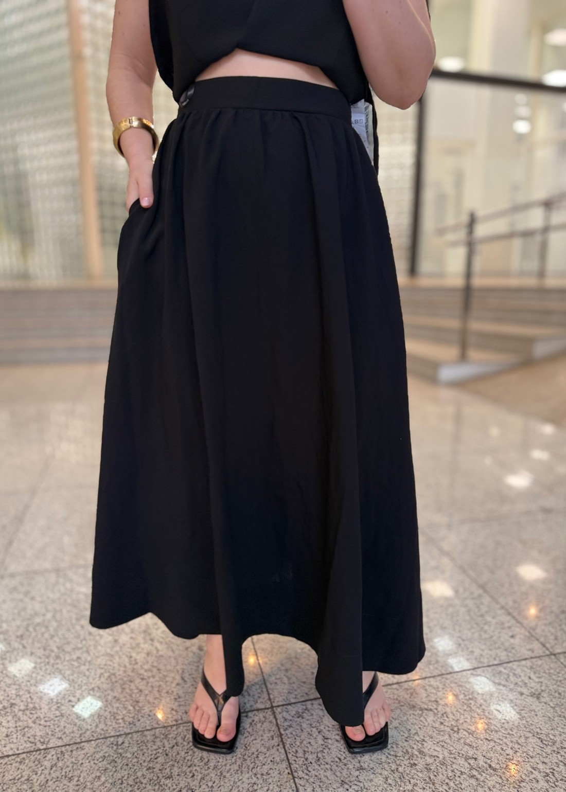 SAIA MIDI PRETA COLCCI SAIA MIDI PRETA COLCCI