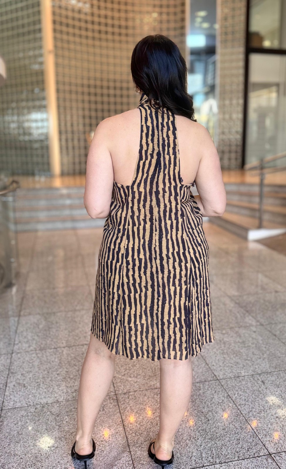 VESTIDO CURTO TRANSPASSE GOLA LISTRA ANIMALE VESTIDO CURTO TRANSPASSE GOLA LISTRA ANIMALE