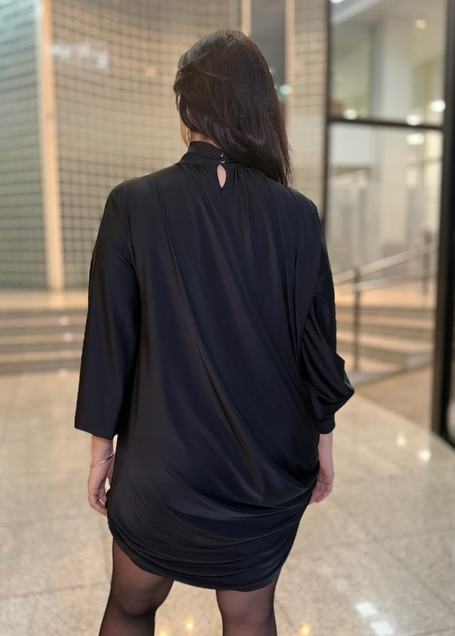 VESTIDO CURTO COM LATERAL DRAPEADA LANÇA PERFUME VESTIDO CURTO COM LATERAL DRAPEADA LANÇA PERFUME