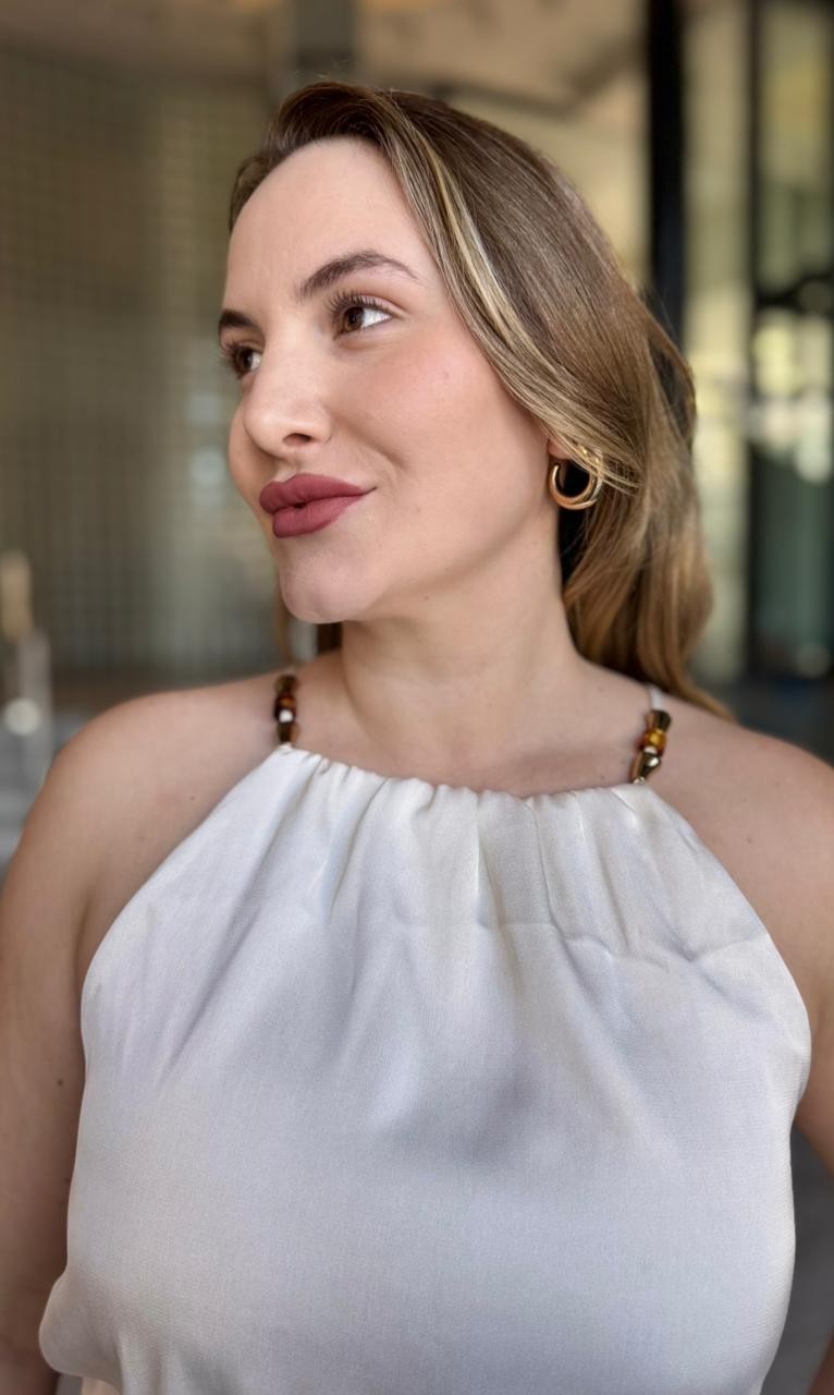 REGATA SOLTA GOLA ALTA PADRAO MORENA ROSA REGATA SOLTA GOLA ALTA PADRAO MORENA ROSA