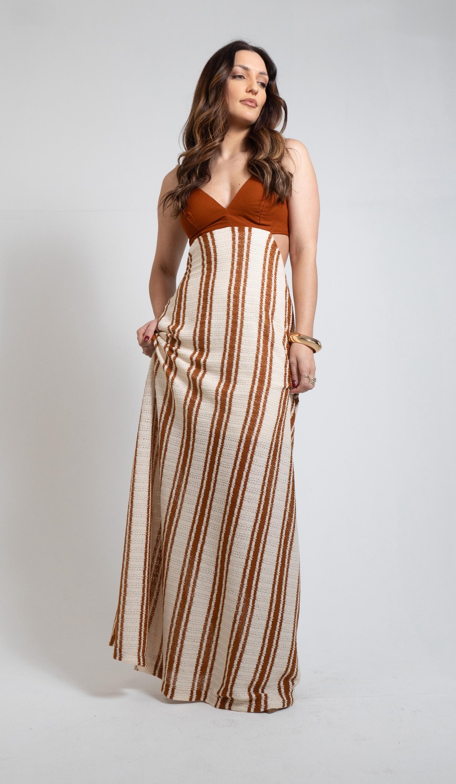 VESTIDO LISTRADO DETALHE EM LINHO FORUM