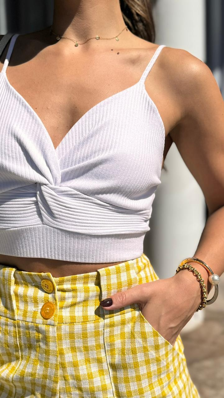 BLUSA DETALHE TORCIDO BRANCO CALVIN KLEIN BLUSA DETALHE TORCIDO BRANCO CALVIN KLEIN