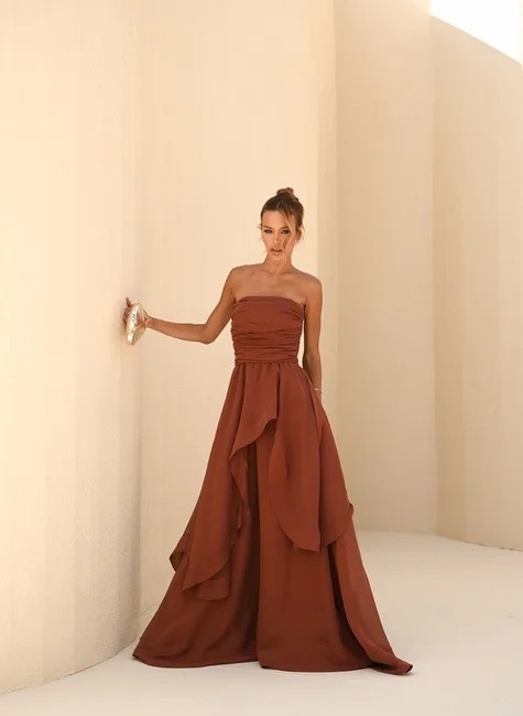VESTIDO TOMARA QUE CAIA BUSTO FRANZIDO MARROM VESTIDO TOMARA QUE CAIA BUSTO FRANZIDO MARROM