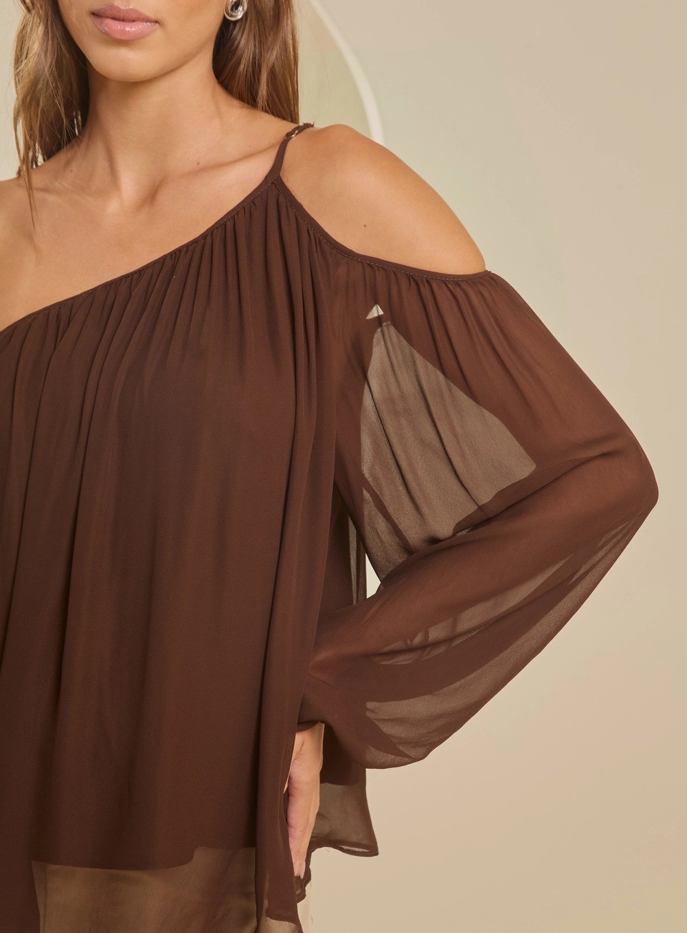BLUSA AMPLA ASSIMÉTRICA MARROM CUMIN FORUM BLUSA AMPLA ASSIMÉTRICA MARROM CUMIN FORUM
