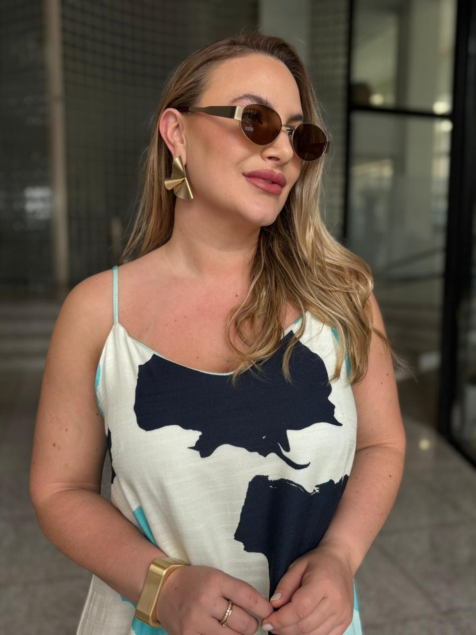 VESTIDO SUPER MIDI ESTAMPADO DE ALÇAS LANÇA PERFUME VESTIDO SUPER MIDI ESTAMPADO DE ALÇAS LANÇA PERFUME