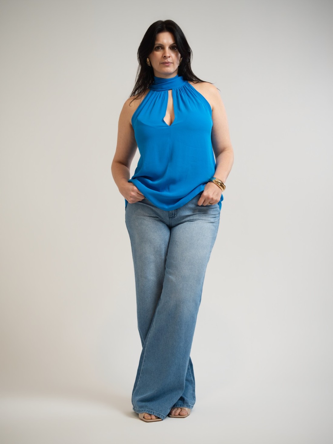 BLUSA HALTER ALONGADA COM AMARRAÇÃO AZUL DIAZUR FORUM