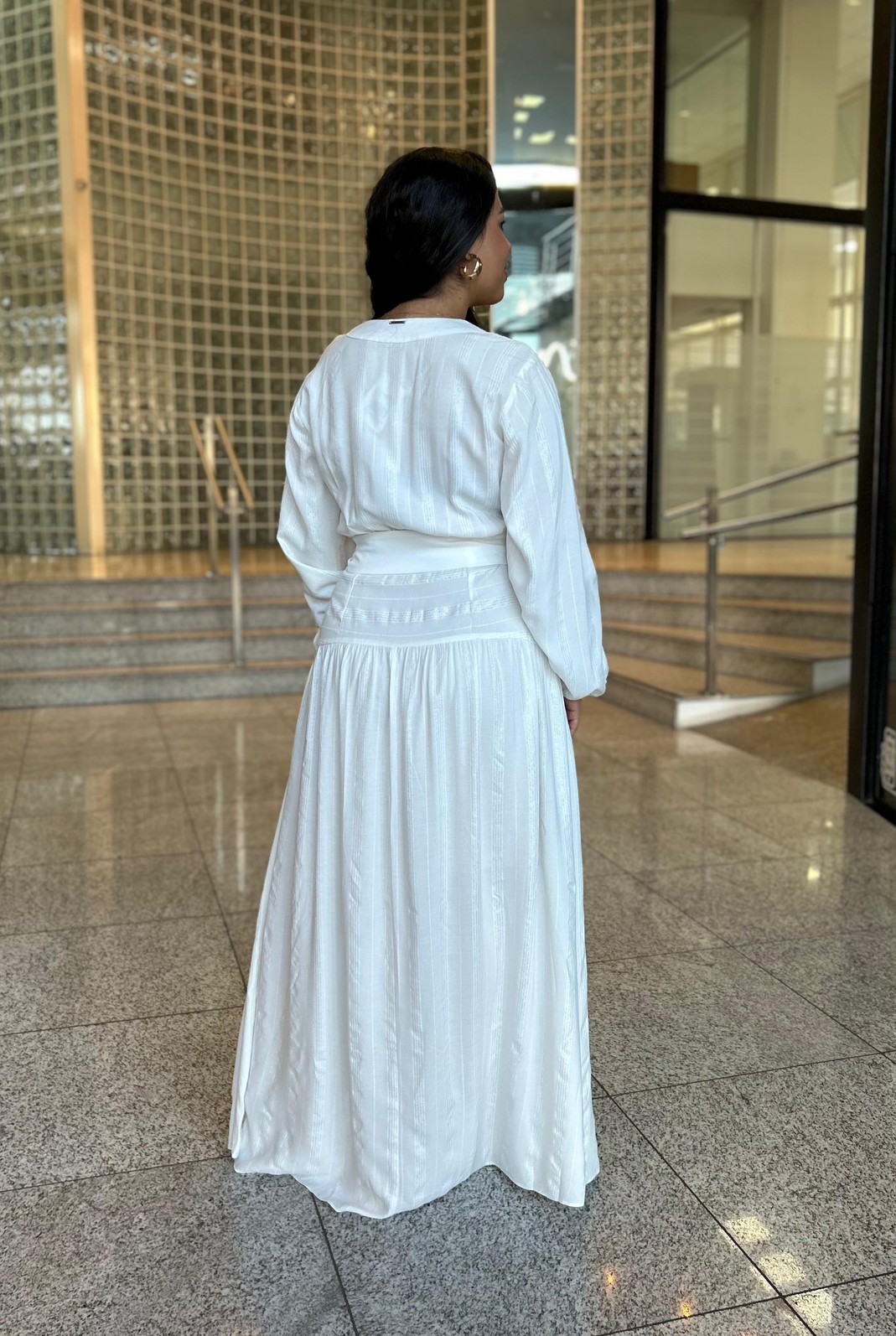 VESTIDO AJUSTADO MANGA LONGA BRANCO MORENA ROSA