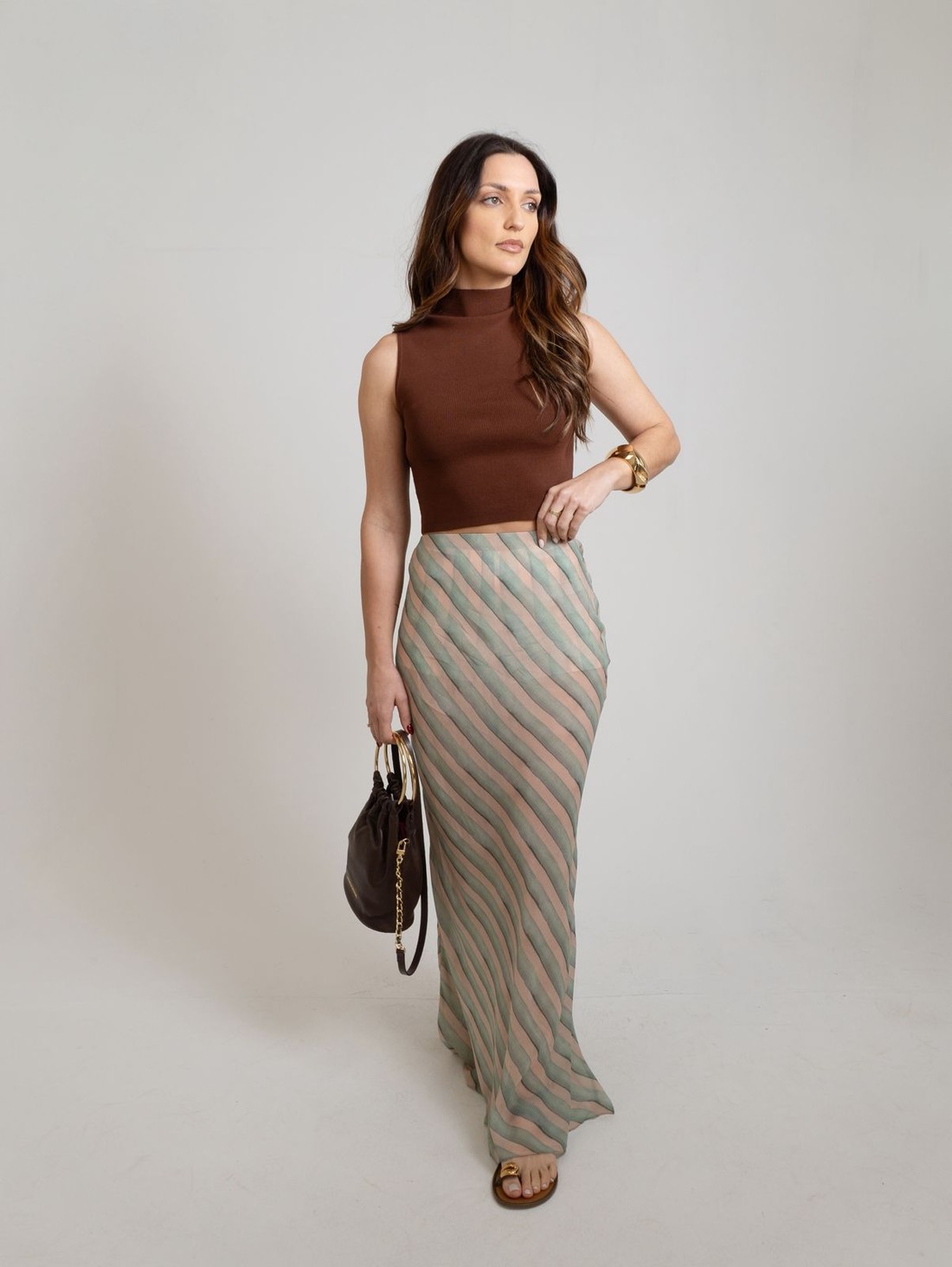 BLUSA CROPPED GOLA ALTA TRICOT COLOR - PP - MARROM