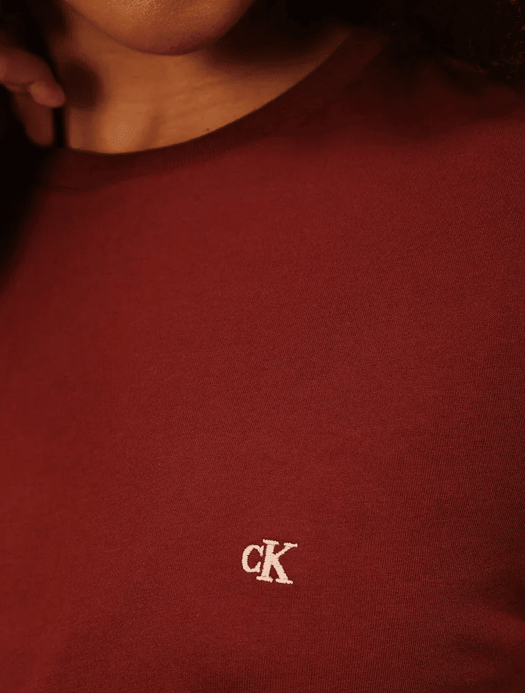 CAMISETA BORDADO CK BORDO CALVIN KLEIN CAMISETA BORDADO CK BORDO CALVIN KLEIN