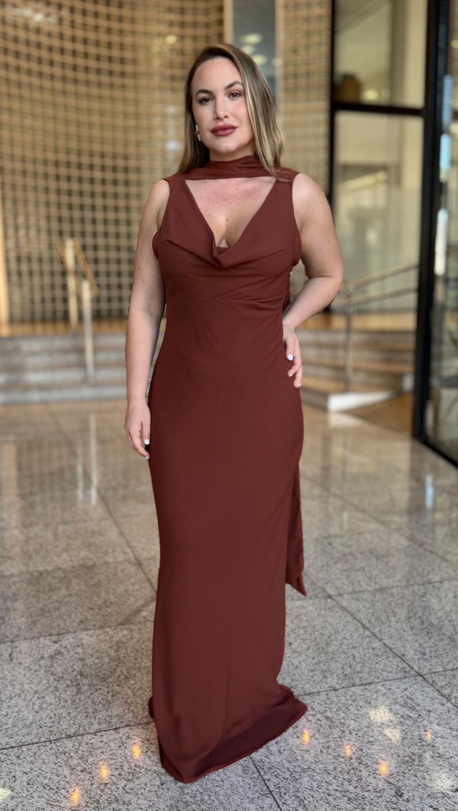 VESTIDO DEGAGE C/ECHARPE  MARROM ESMERAL VESTIDO DEGAGE C/ECHARPE  MARROM ESMERAL