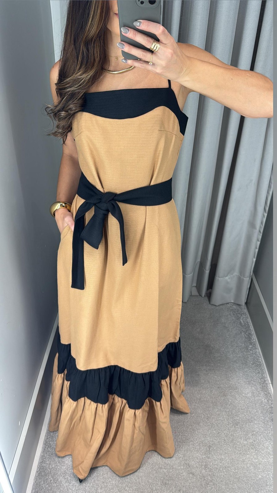 VESTIDO SUPER MIDI BICOLOR DE ALÇAS COM FAIXA LANÇA PERFUME