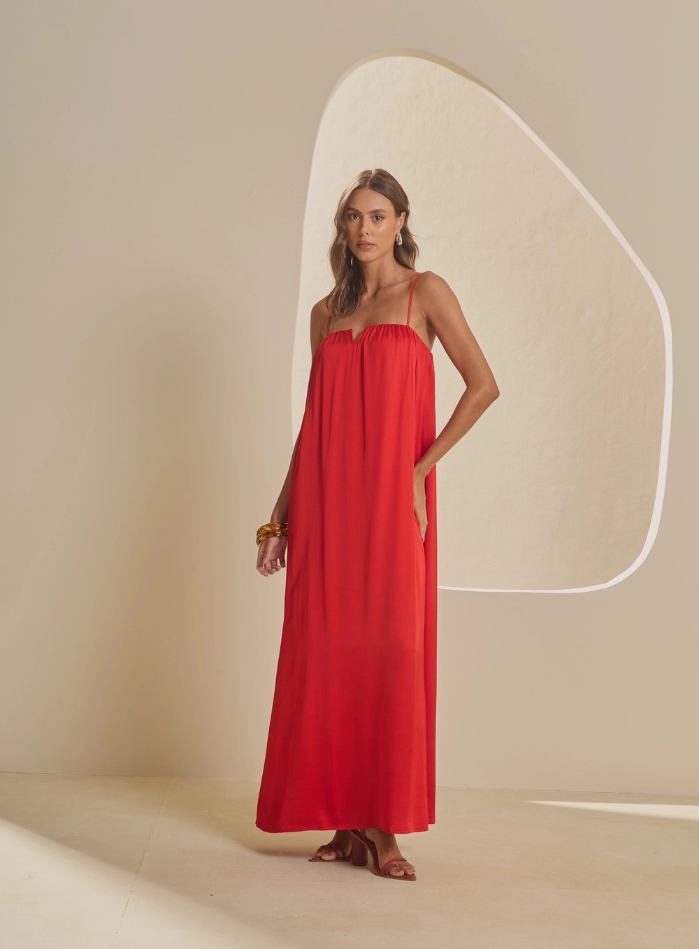 VESTIDO LONGO AMPLO DECOTE V VERMELHO SPARKL FORUM VESTIDO LONGO AMPLO DECOTE V VERMELHO SPARKL FORUM