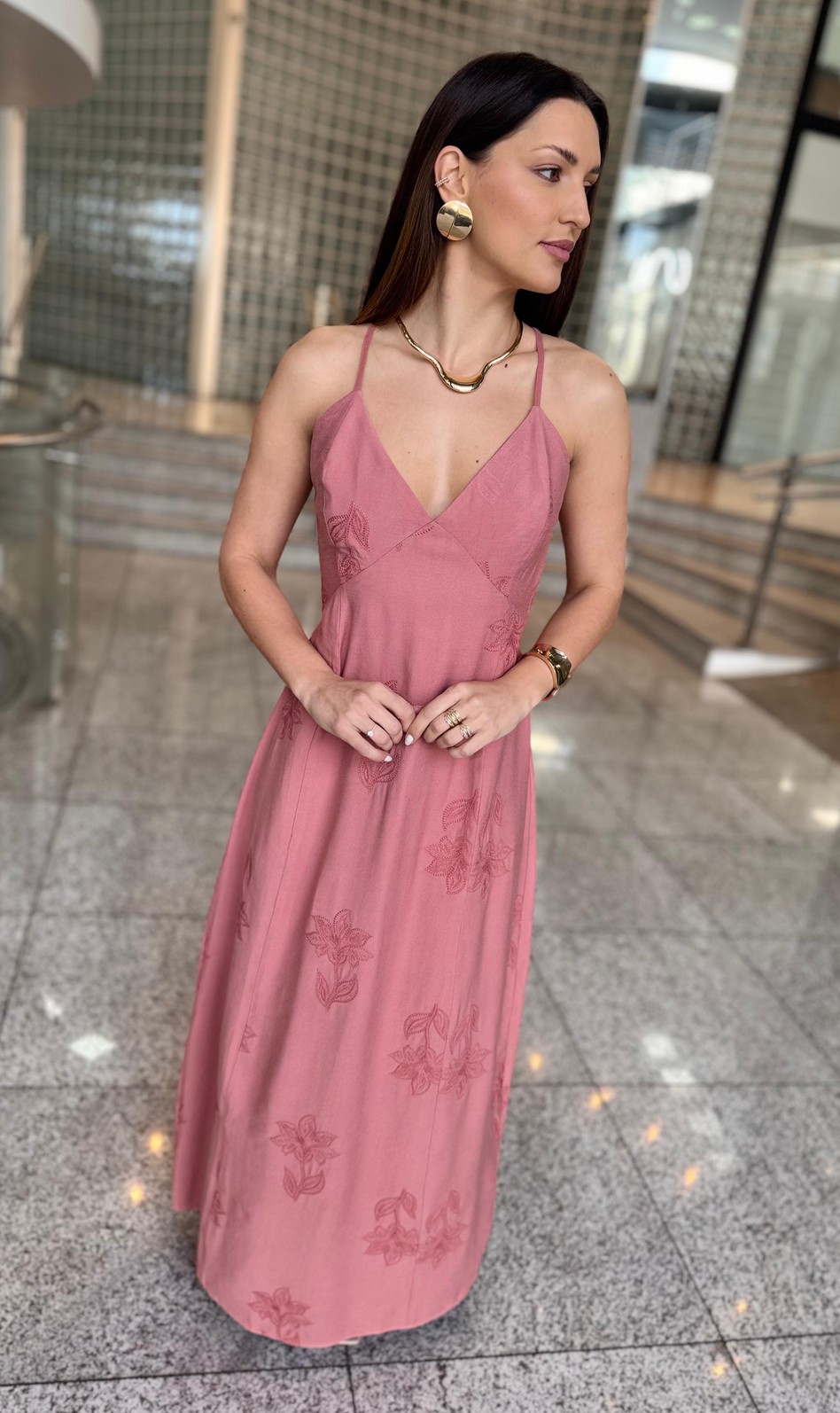 VESTIDO LONGO BORDADO FLORES GOIABA MY PLACE VESTIDO LONGO BORDADO FLORES GOIABA MY PLACE