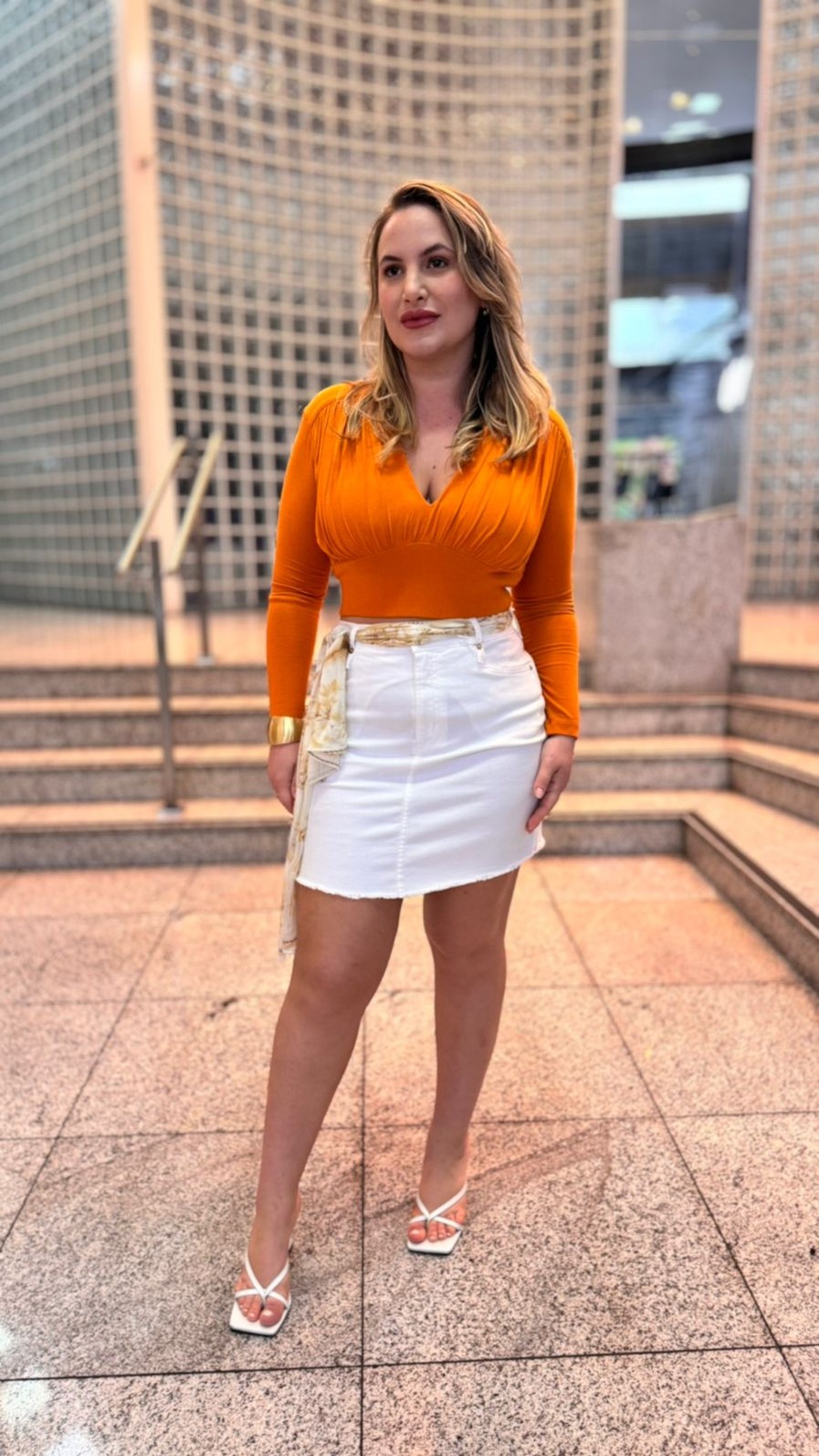 SAIA CURTA SARJA COM FAIXA BRANCO FORUM SAIA CURTA SARJA COM FAIXA BRANCO FORUM