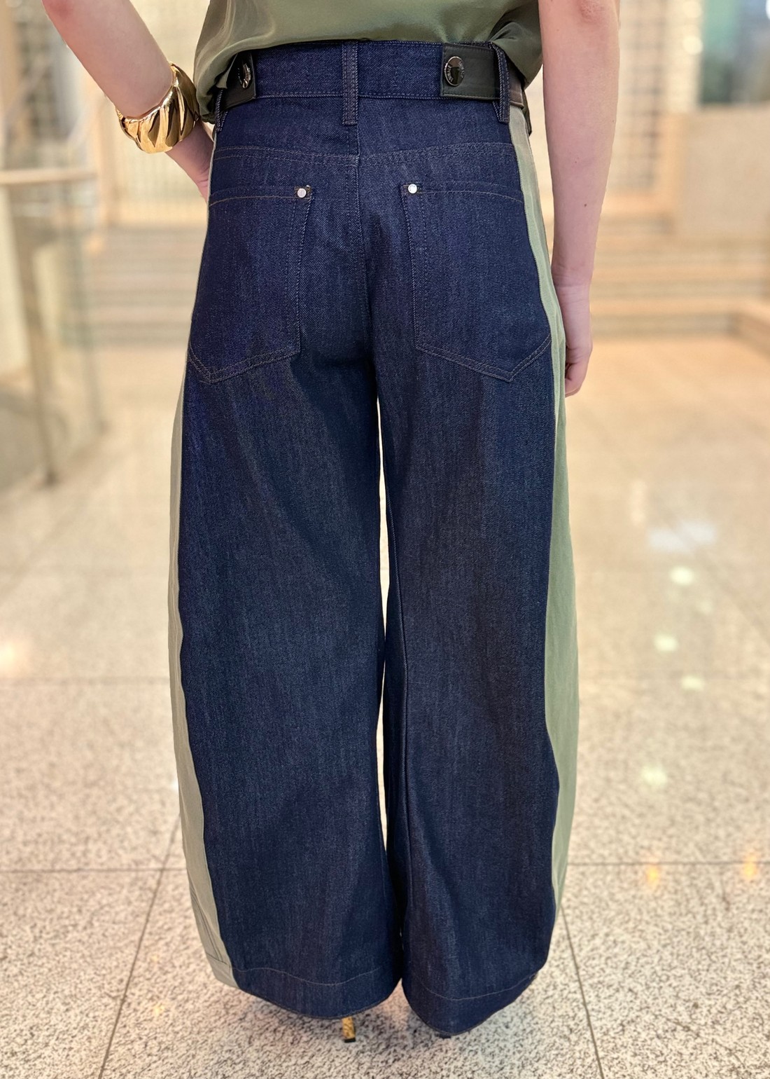 CALCA JEANS MIX SARJA COURO ANIMALE CALCA JEANS MIX SARJA COURO ANIMALE