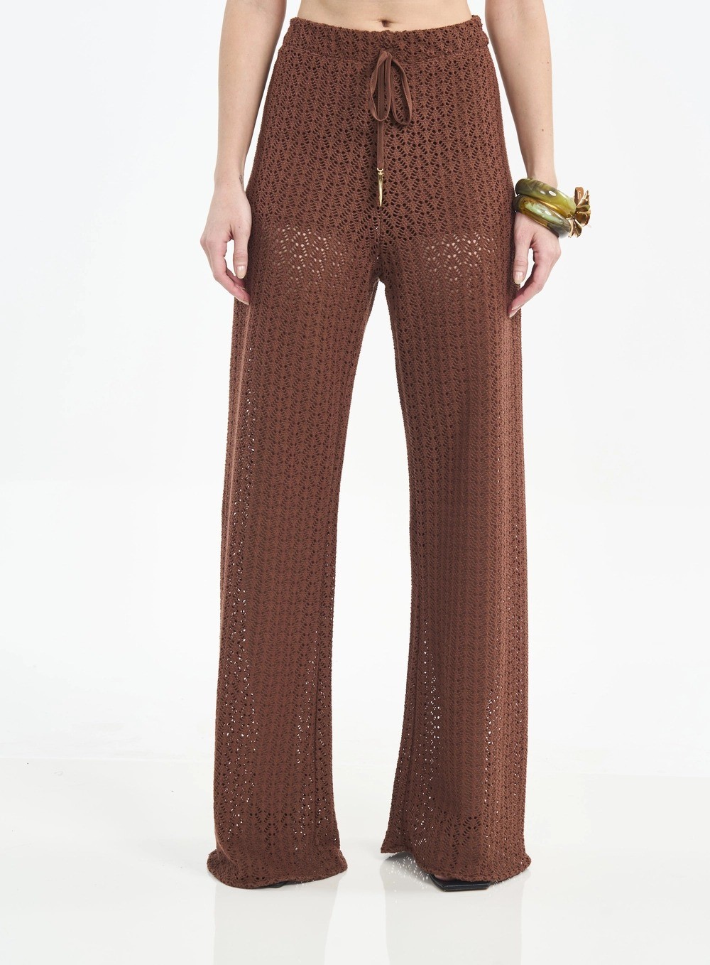 CALCA WIDE LEG COM TEXTURA MARROM TIRAMISU COLCCI CALCA WIDE LEG COM TEXTURA MARROM TIRAMISU COLCCI