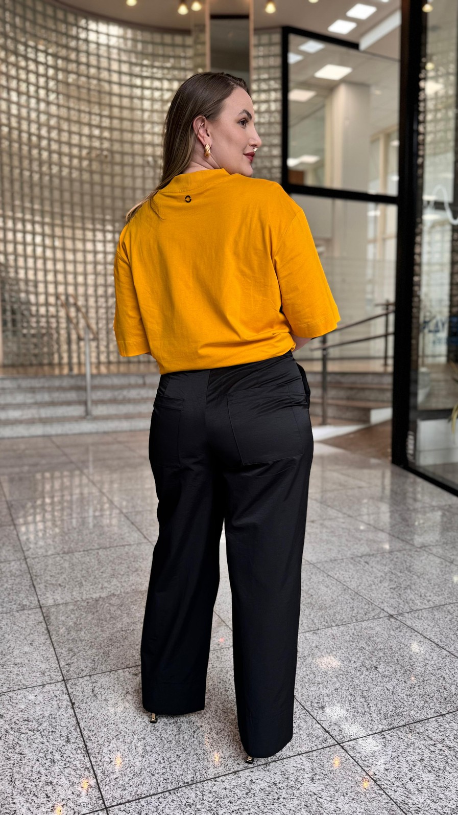 CALÇA  CENOURA PRETA MORENA ROSA