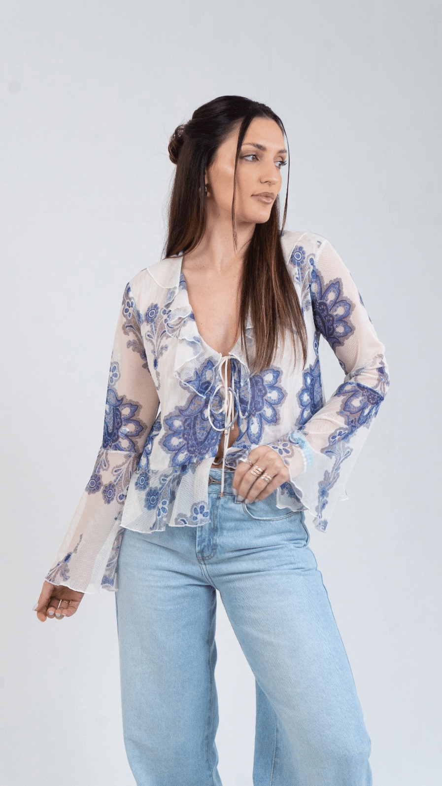 BLUSA AJUSTADA DECOTE V MANGA LONGA PADRAO MORENA ROSA BLUSA AJUSTADA DECOTE V MANGA LONGA PADRAO MORENA ROSA