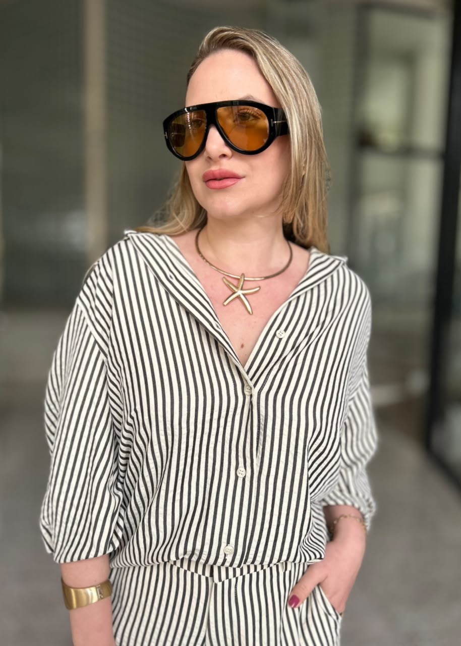 CAMISA OVERSIZED LISTRADA LANÇA PERFUME