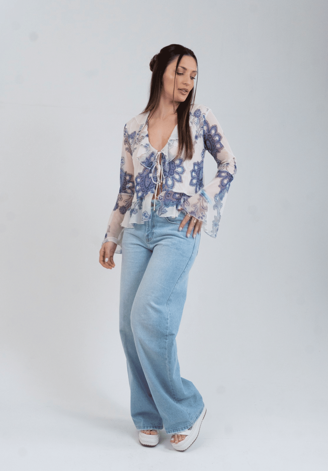 BLUSA AJUSTADA DECOTE V MANGA LONGA PADRAO MORENA ROSA BLUSA AJUSTADA DECOTE V MANGA LONGA PADRAO MORENA ROSA