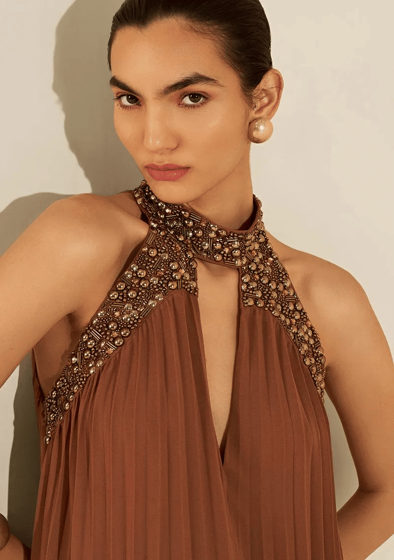 VESTIDO SOLTO GOLA ALTA LONGO MARROM MORENA ROSA