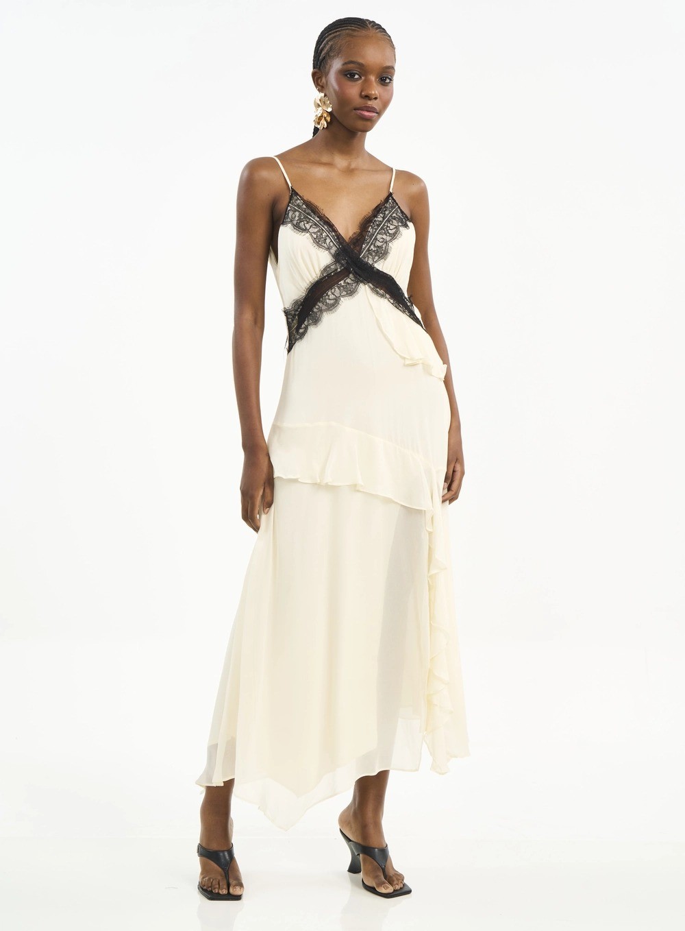 VESTIDO LONGO COM RENDA E BABADOS BEGE AFFOGATO COLCCI VESTIDO LONGO COM RENDA E BABADOS BEGE AFFOGATO COLCCI