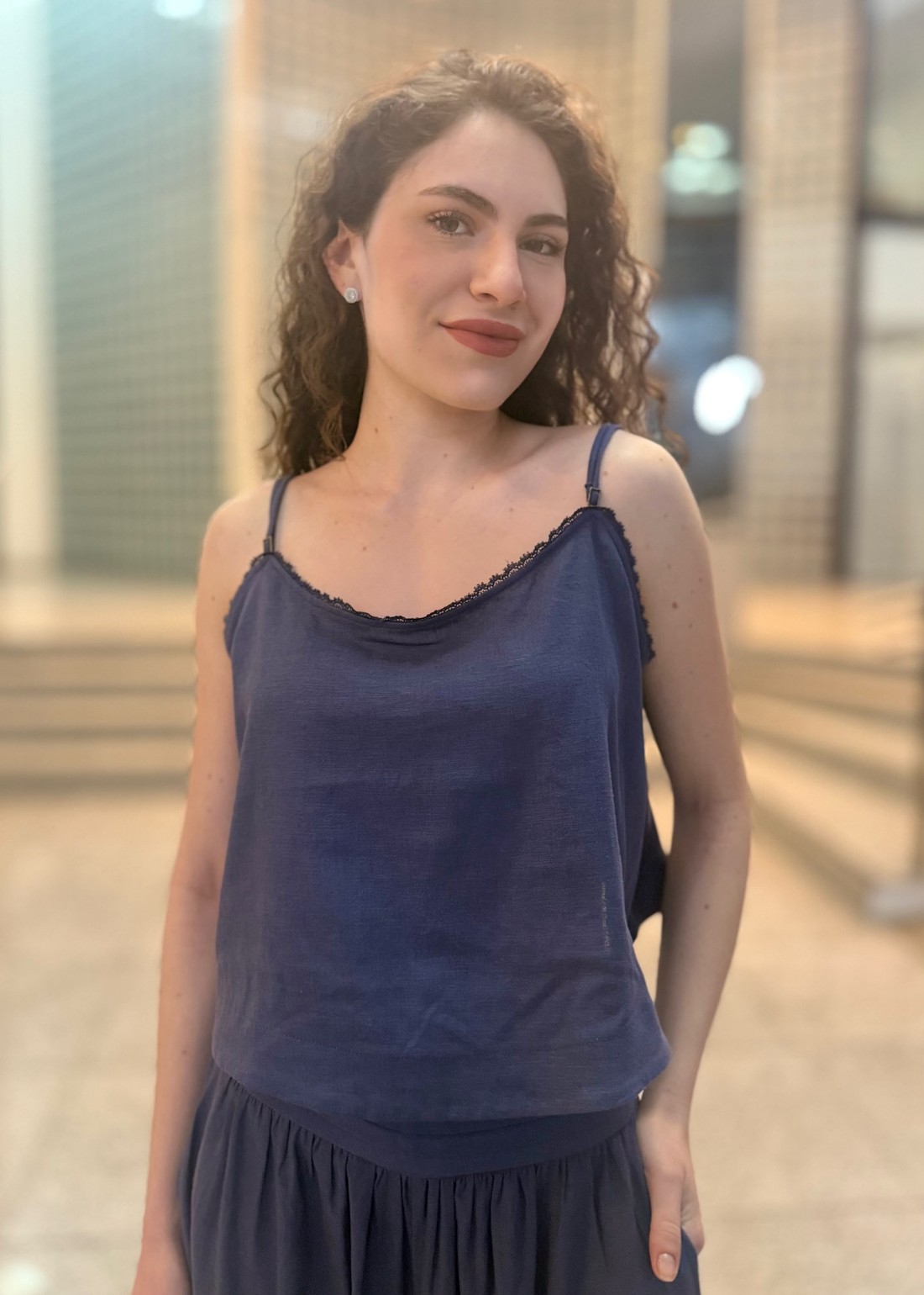BLUSA DE ALÇA COM LINHO AZUL LANÇA PERFUME BLUSA DE ALÇA COM LINHO AZUL LANÇA PERFUME