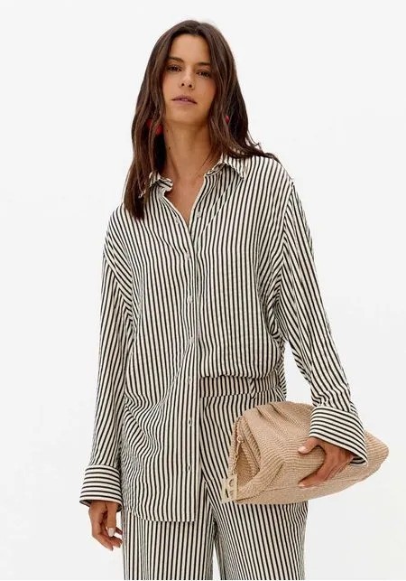 CAMISA OVERSIZED LISTRADA LANÇA PERFUME CAMISA OVERSIZED LISTRADA LANÇA PERFUME