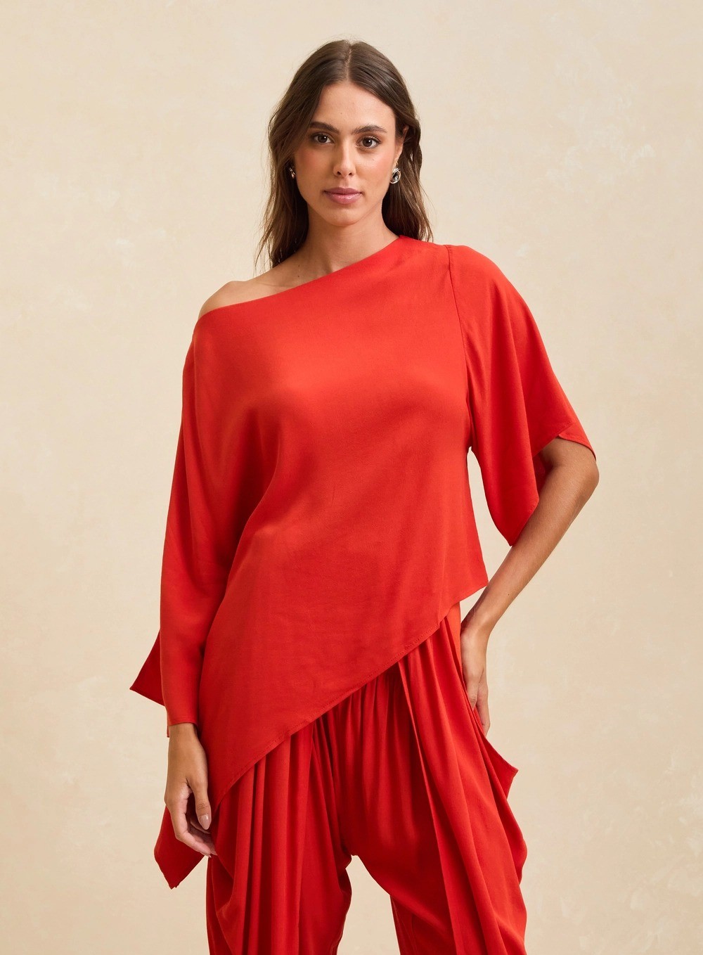 BLUSA ASSIMÉTRICA ONE SHOULDER DROP LARANJA SARDONI FORUM
