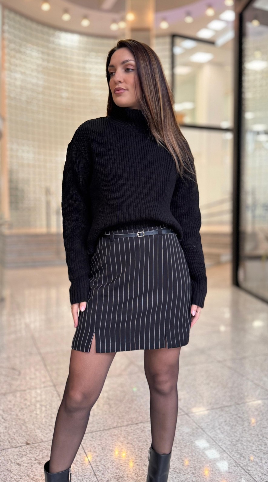 SAIA CURTA ALFAIATARIA COM CINTO - LT-PRETO/OFF WHITE / 36 [MOR]