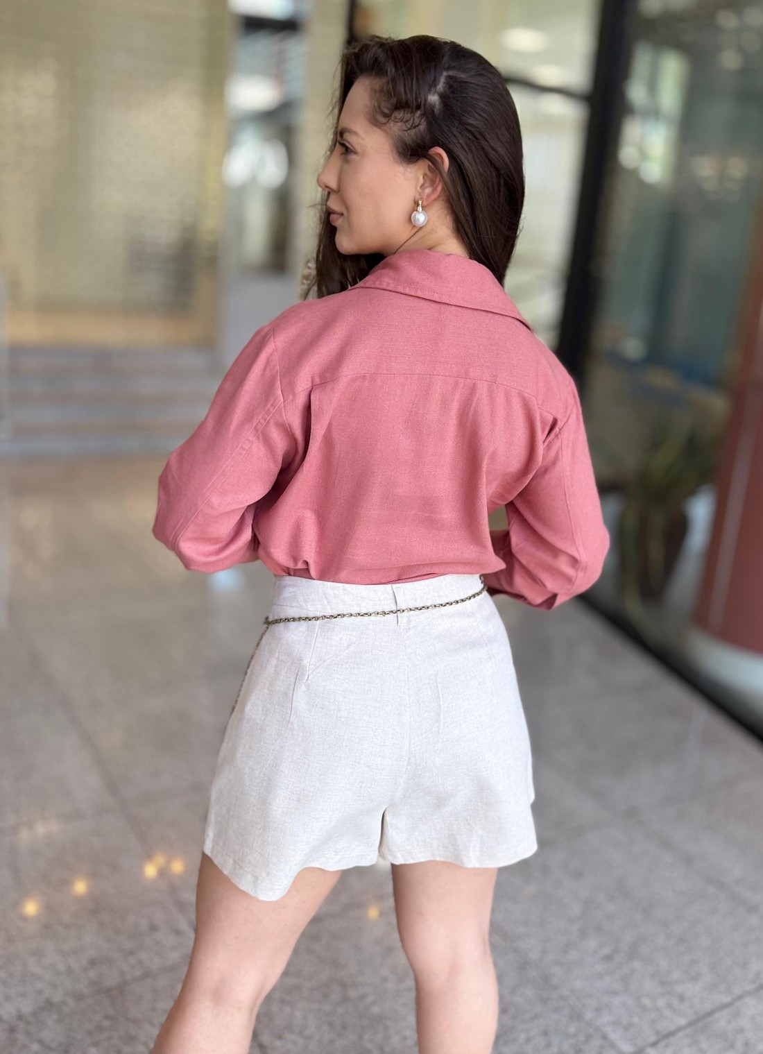 SHORT ALFAIATARIA COM LINHO LANÇA PERFUME SHORT ALFAIATARIA COM LINHO LANÇA PERFUME