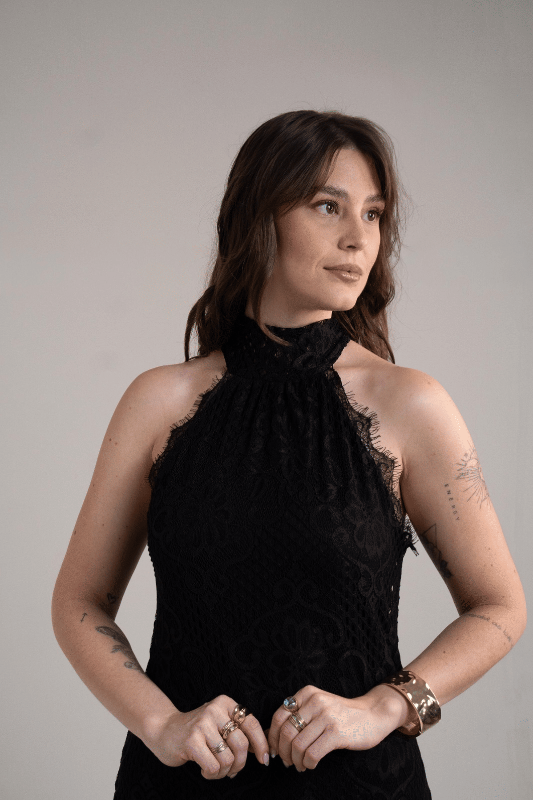 VESTIDO CURTO RENDA PRETO COLCCI VESTIDO CURTO RENDA PRETO COLCCI