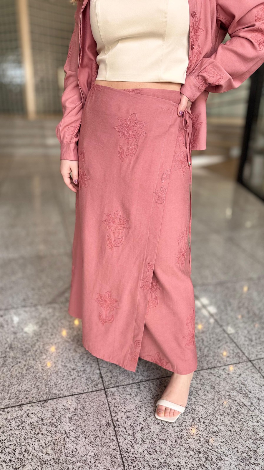 SAIA PAREO BORDADO FLORES GOIABA MY PLACE SAIA PAREO BORDADO FLORES GOIABA MY PLACE