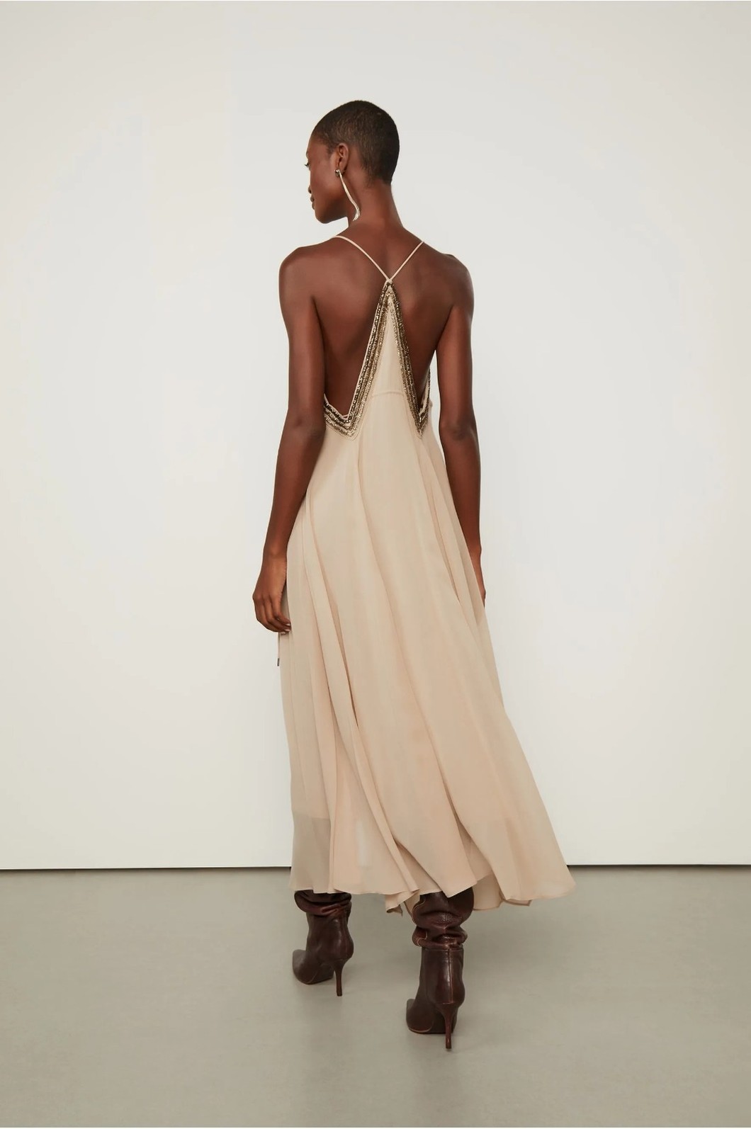 VESTIDO ASSIMETRICO COM BORDADOS ANIMALE VESTIDO ASSIMETRICO COM BORDADOS ANIMALE