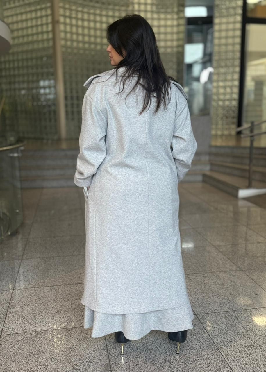 TRENCH COAT ALONGADO COM FAIXA CINZA LANÇA PERFUME TRENCH COAT ALONGADO COM FAIXA CINZA LANÇA PERFUME