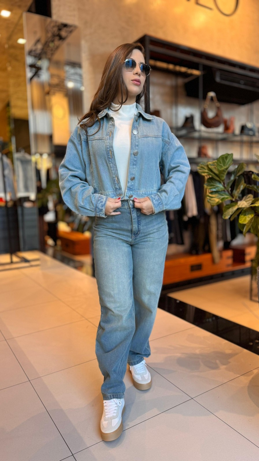 JAQUETA JEANS SOLTA MORENA ROSA