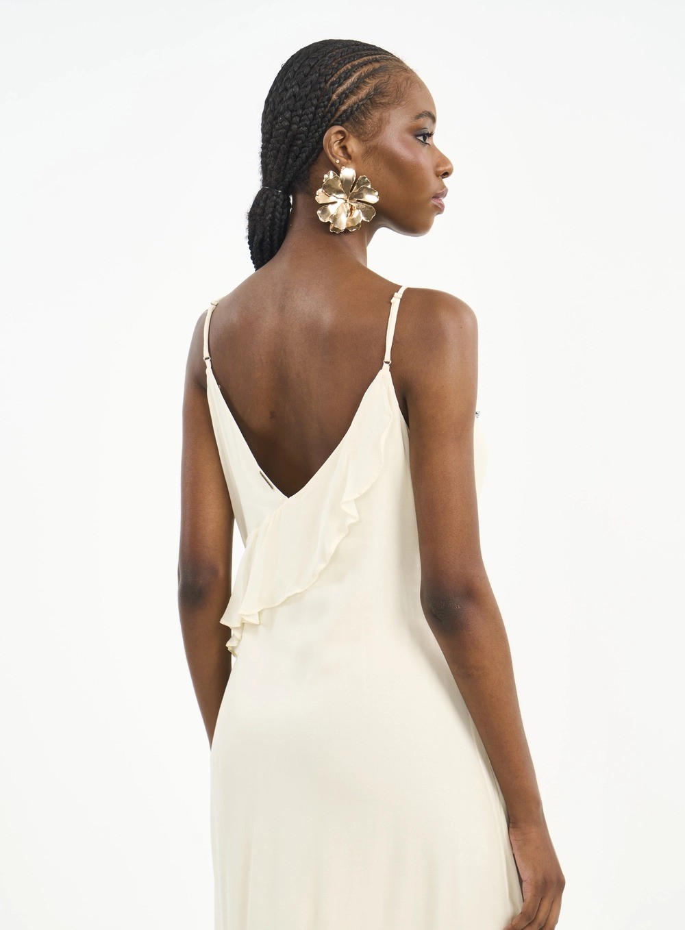 VESTIDO LONGO COM RENDA E BABADOS BEGE AFFOGATO COLCCI VESTIDO LONGO COM RENDA E BABADOS BEGE AFFOGATO COLCCI