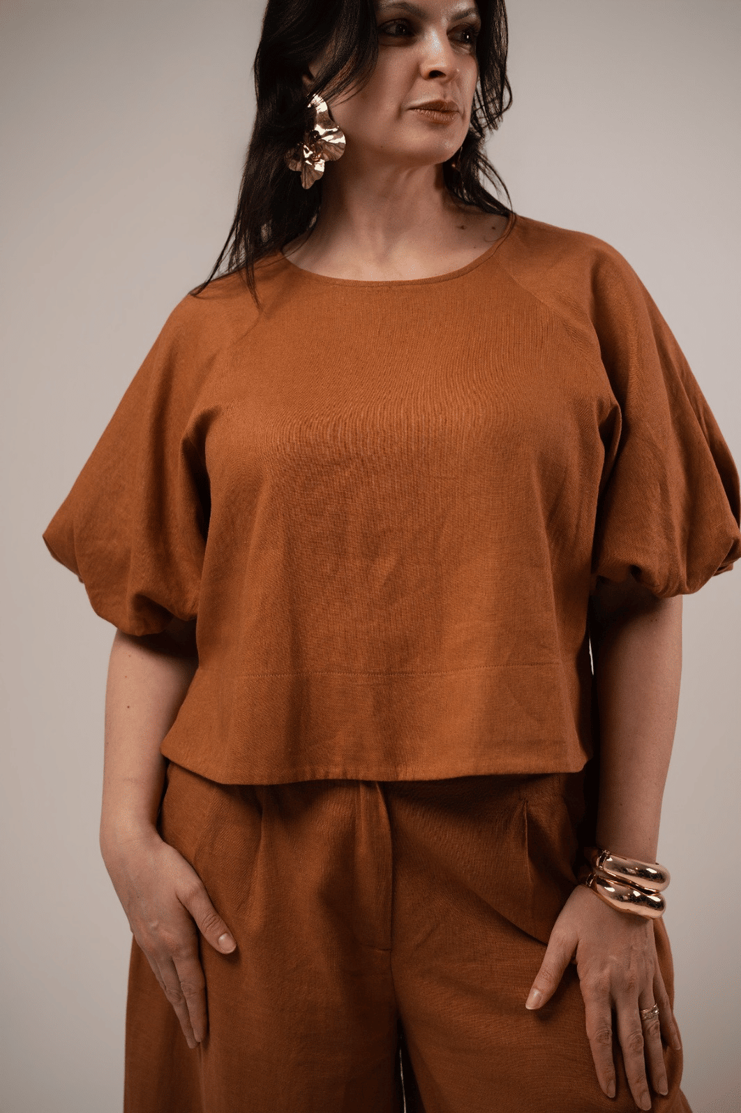 BLUSA MANGA BALONE COM LINHO TERRACOTA LANÇA PERFUME BLUSA MANGA BALONE COM LINHO TERRACOTA LANÇA PERFUME