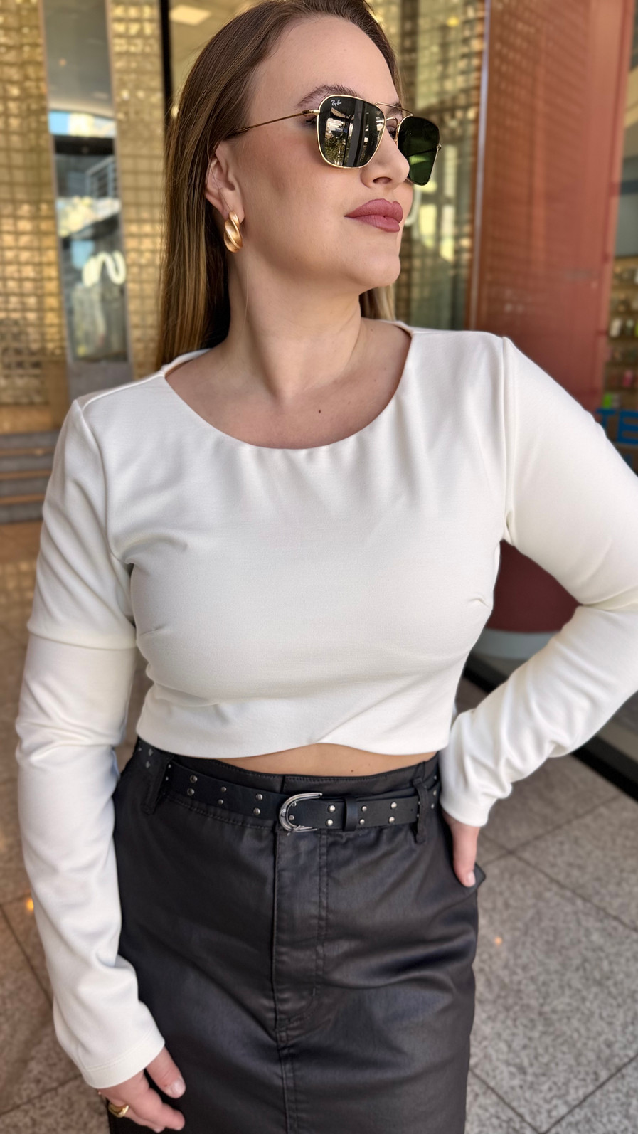 BLUSA  AJUSTADA DECOTE  CANOA   OFF WHITE MORENA ROSA