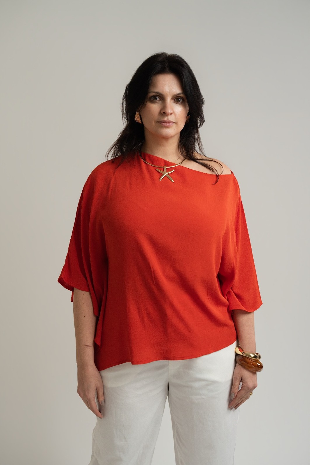 BLUSA ASSIMÉTRICA ONE SHOULDER DROP LARANJA SARDONI FORUM BLUSA ASSIMÉTRICA ONE SHOULDER DROP LARANJA SARDONI FORUM